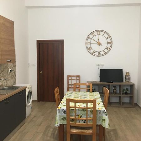 "Casa Sole" Apartment Catania Bagian luar foto